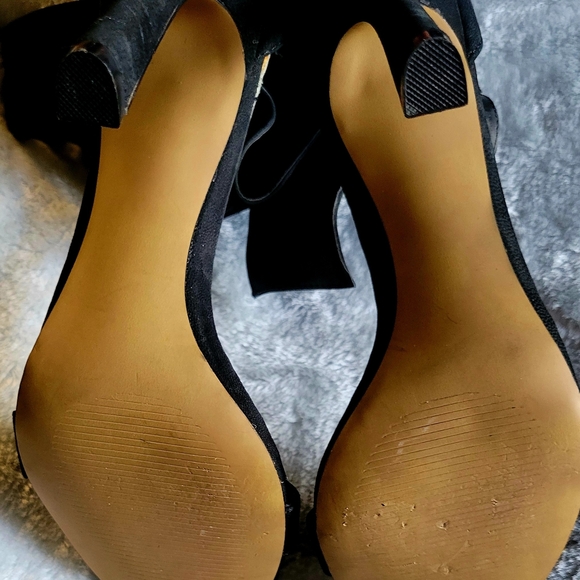 Betsey Johnson Black Strappy Heels - Picture 6 of 6